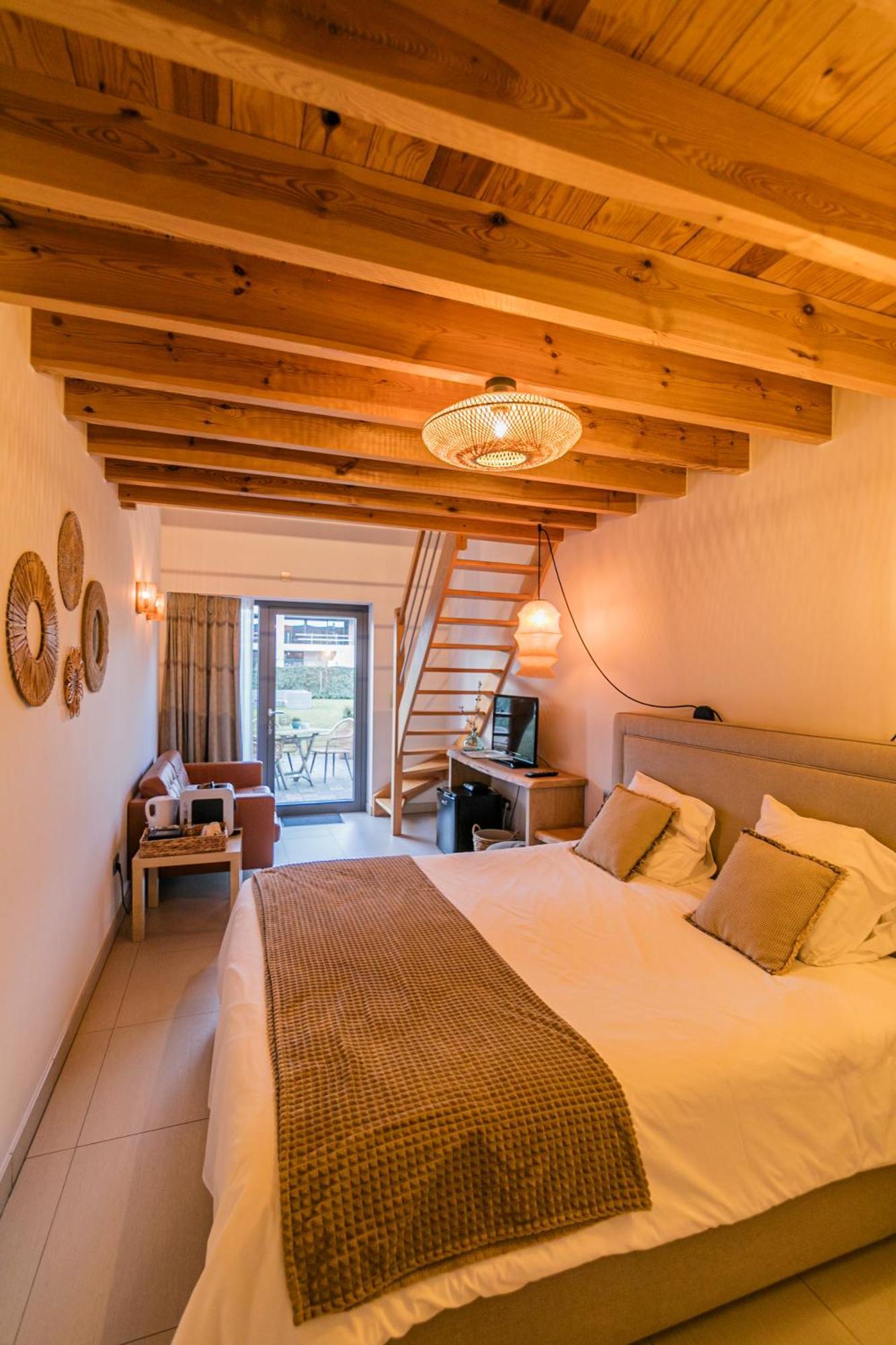 B&B Villa Curtricias Kortessem Bagian luar foto